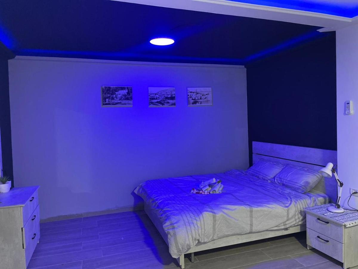 חדרי לייבל Label Rooms Blue & Red Tiberias Kültér fotó