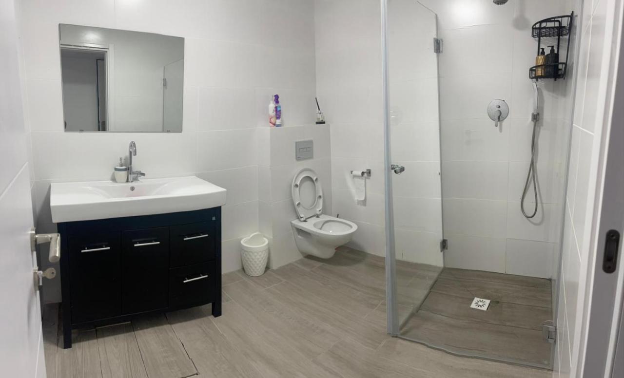 חדרי לייבל Label Rooms Blue & Red Tiberias Kültér fotó
